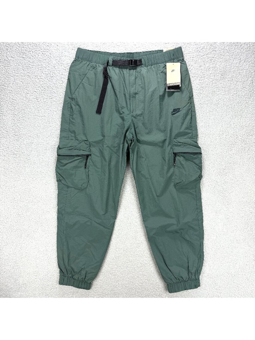 Nike Tech Pants Mens Large Vintage Green Woven Cargo Standard Fit Straight Track